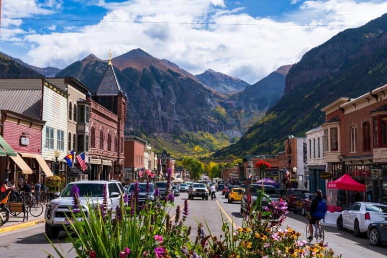 How to Get from Denver Airport to Telluride (Options, Routes, Costs and More)